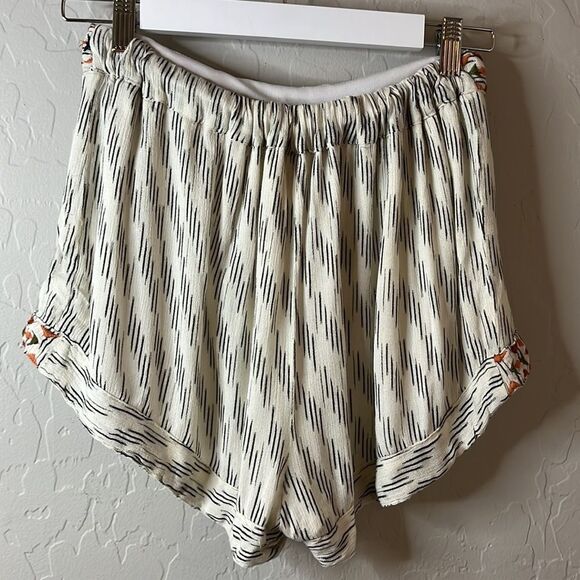 JAPNA colorful patterned shorts lined lightweight fabric elastic waist SZ M - Picture 4 of 11